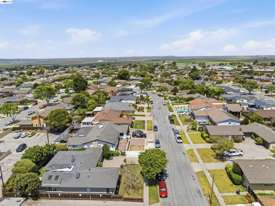 739 Bellarmine Dr, Salinas, CA 93901 - #2