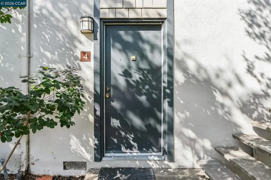 2035 Sierra Rd #4, Concord, CA 94518 - #3