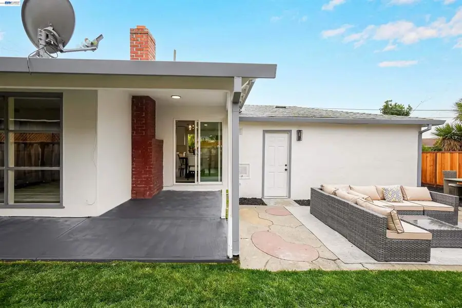 7 Newhall St, Hayward, CA 94544 - #2