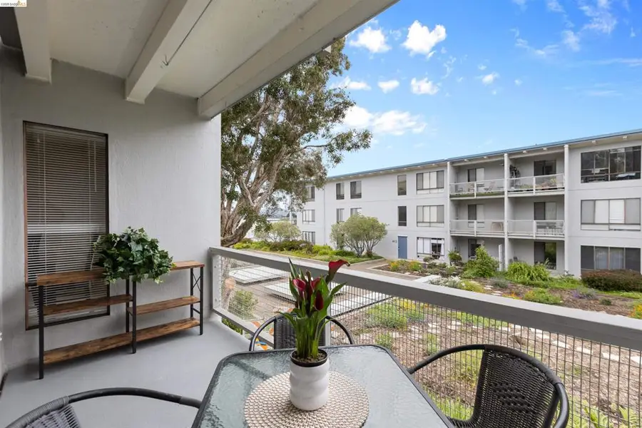 8 Captain Drive #E356, Emeryville, CA 94608 - #2
