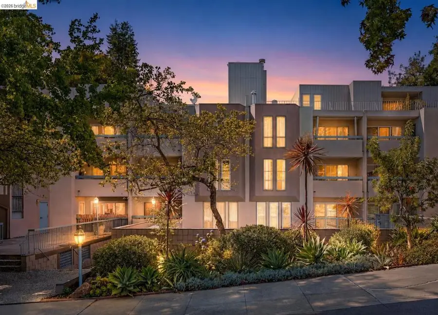 385 Jayne Ave #105, Oakland, CA 94610 - #2