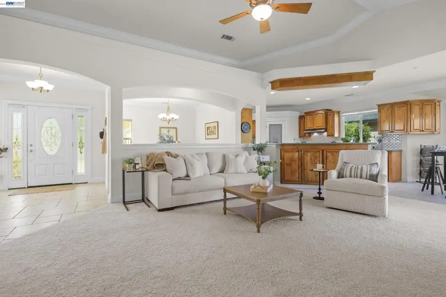 2110 Cadjew St, Redding, CA 96003 - #2