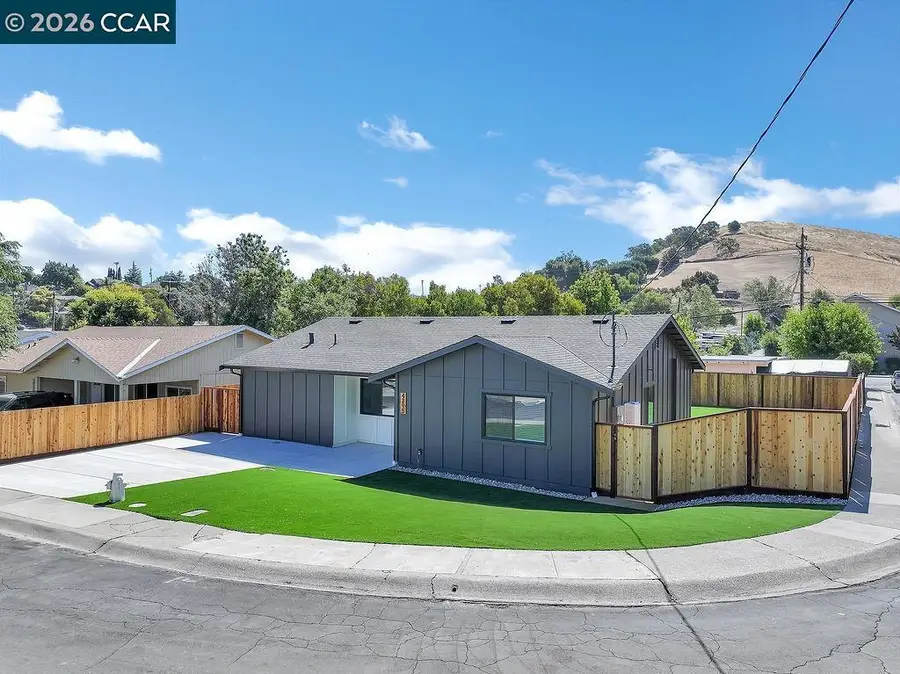 4395 Cabrilho Dr, Martinez, CA 94553 - #2