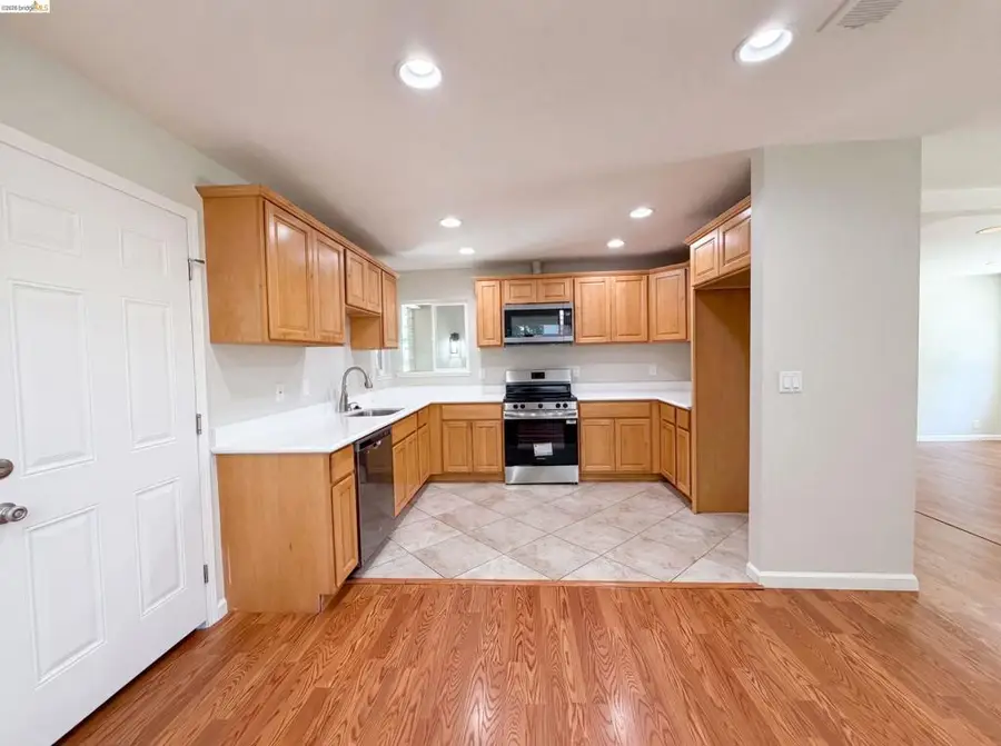 1496 Soccer Ct, Concord, CA 94518 - #2