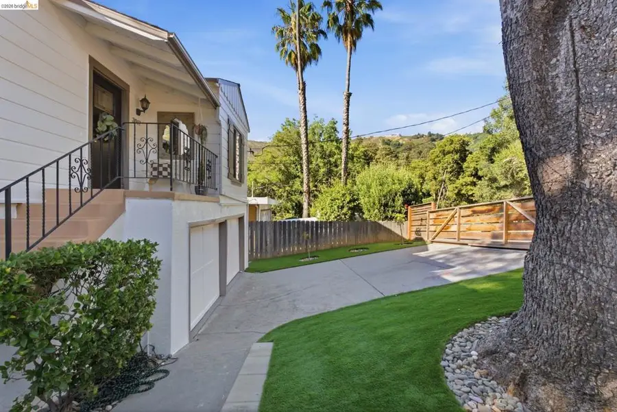 3917 Columbian Dr, Oakland, CA 94605 - #2