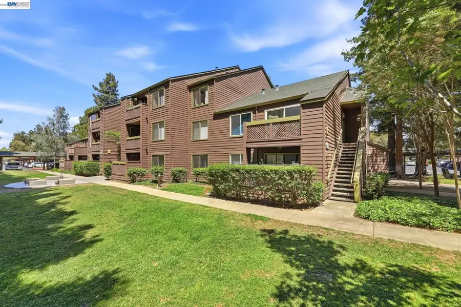 1137 Yarwood Court, San Jose, CA 95128 - #2