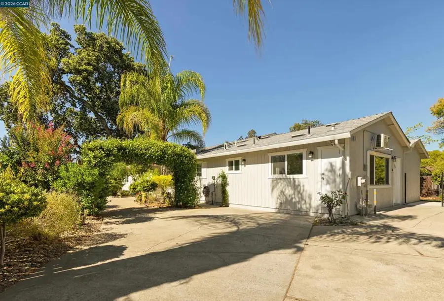 1694 Tammy Ln, Concord, CA 94519 - #2