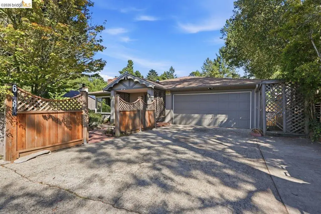 6480 Ascot Dr, Oakland, CA 94611 - #1
