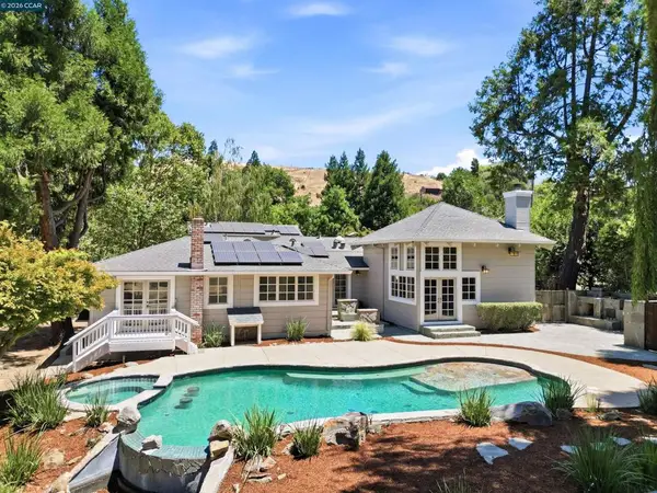 26929 Palomares Rd, Castro Valley, CA 94552