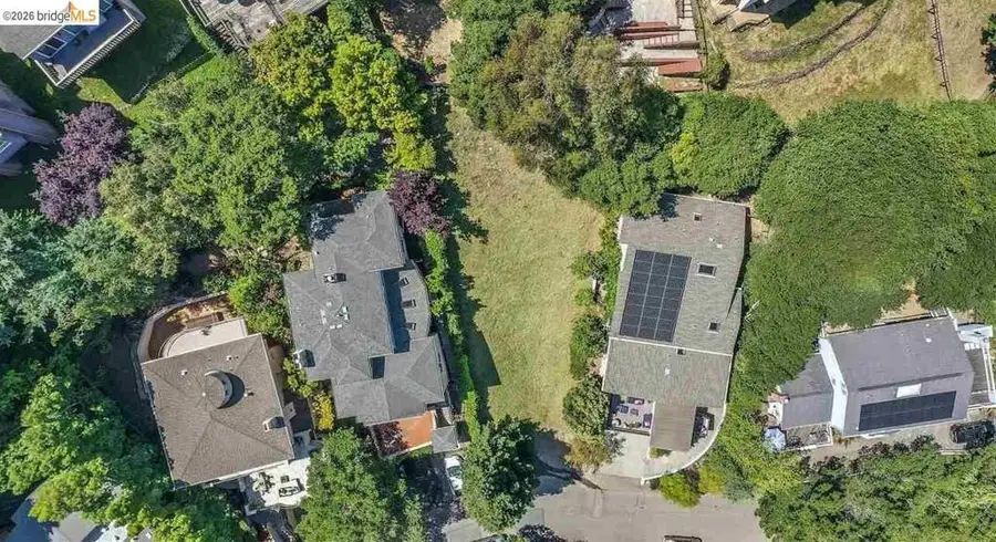 6951 Charing Cross Rd, Berkeley, CA 94705 - #3