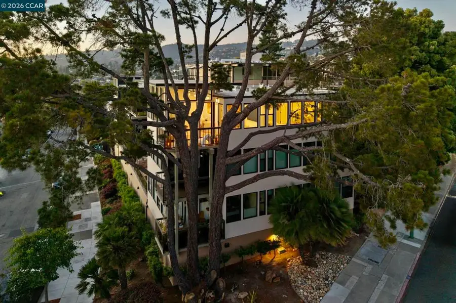 5400 Broadway Ter #301, Oakland, CA 94618 - #3