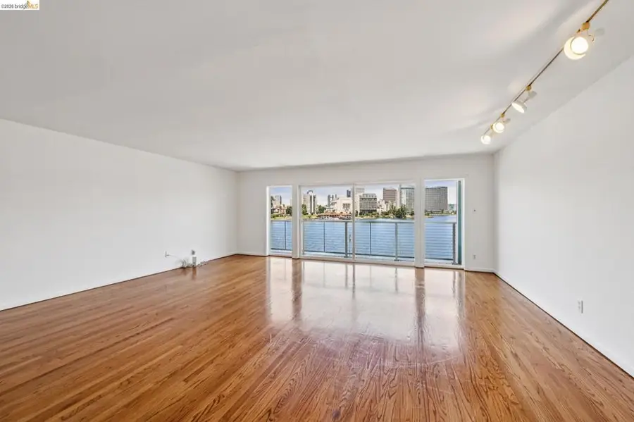 1410 Lakeshore Ave #6, Oakland, CA 94606 - #3