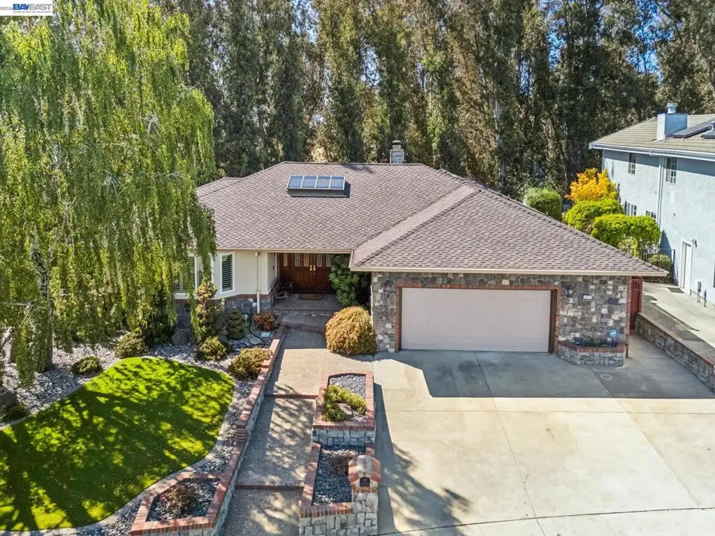 18019 Center St, Castro Valley, CA 94546 - #1