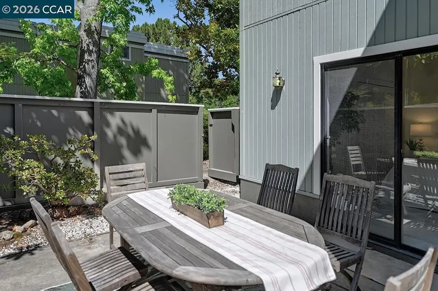 2724 Tice Creek Dr #2, Walnut Creek, CA 94595 - #3