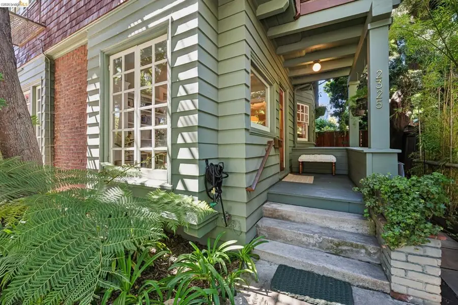 2325 Howe St #1, Berkeley, CA 94705 - #2