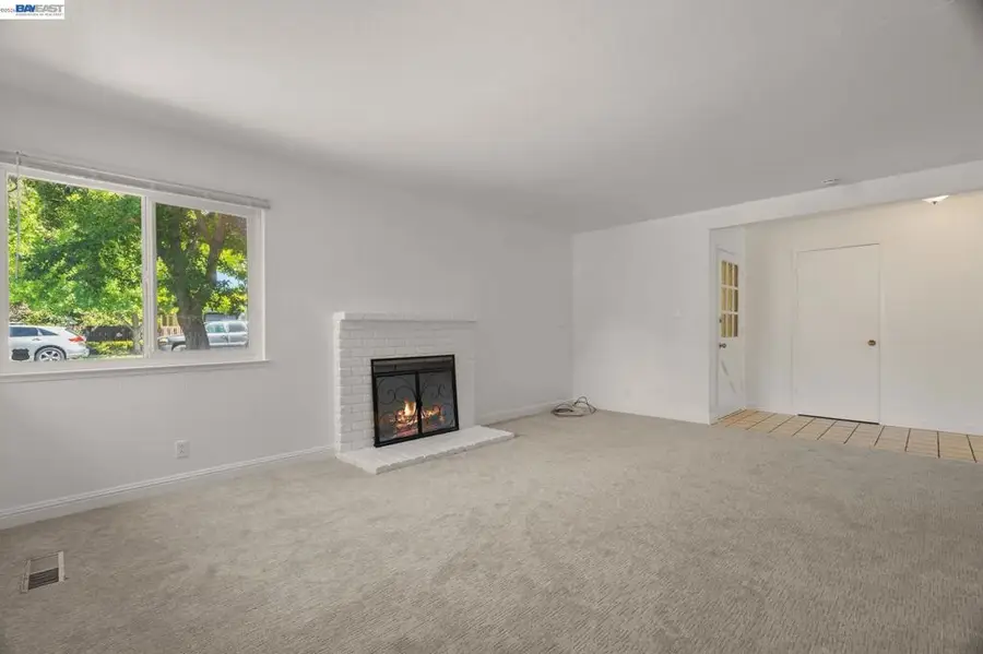921 Rock Ave, Fremont, CA 94536 - #2