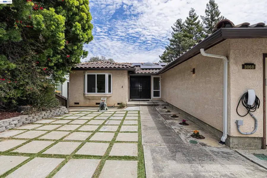 3060 Todd Ct, Castro Valley, CA 94546 - #2