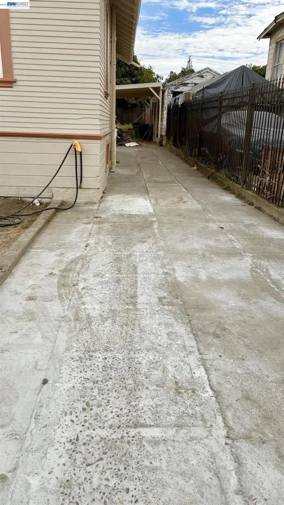 9826 C St, Oakland, CA 94603 - #2