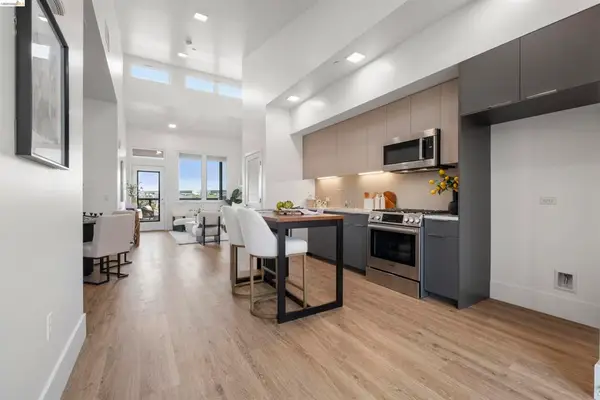 1545 32nd Street #214, Oakland, CA 94608