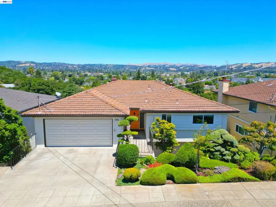 21714 Shadyspring Rd, Castro Valley, CA 94546 - #2