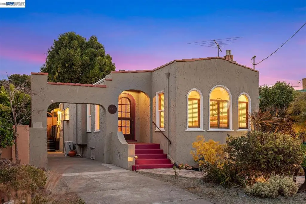 2906 Washington St, Alameda, CA 94501 - #1