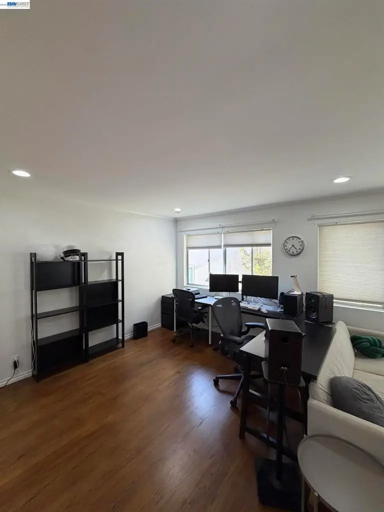 1015 N Kings Rd #309, West Hollywood, CA 90069 - #3
