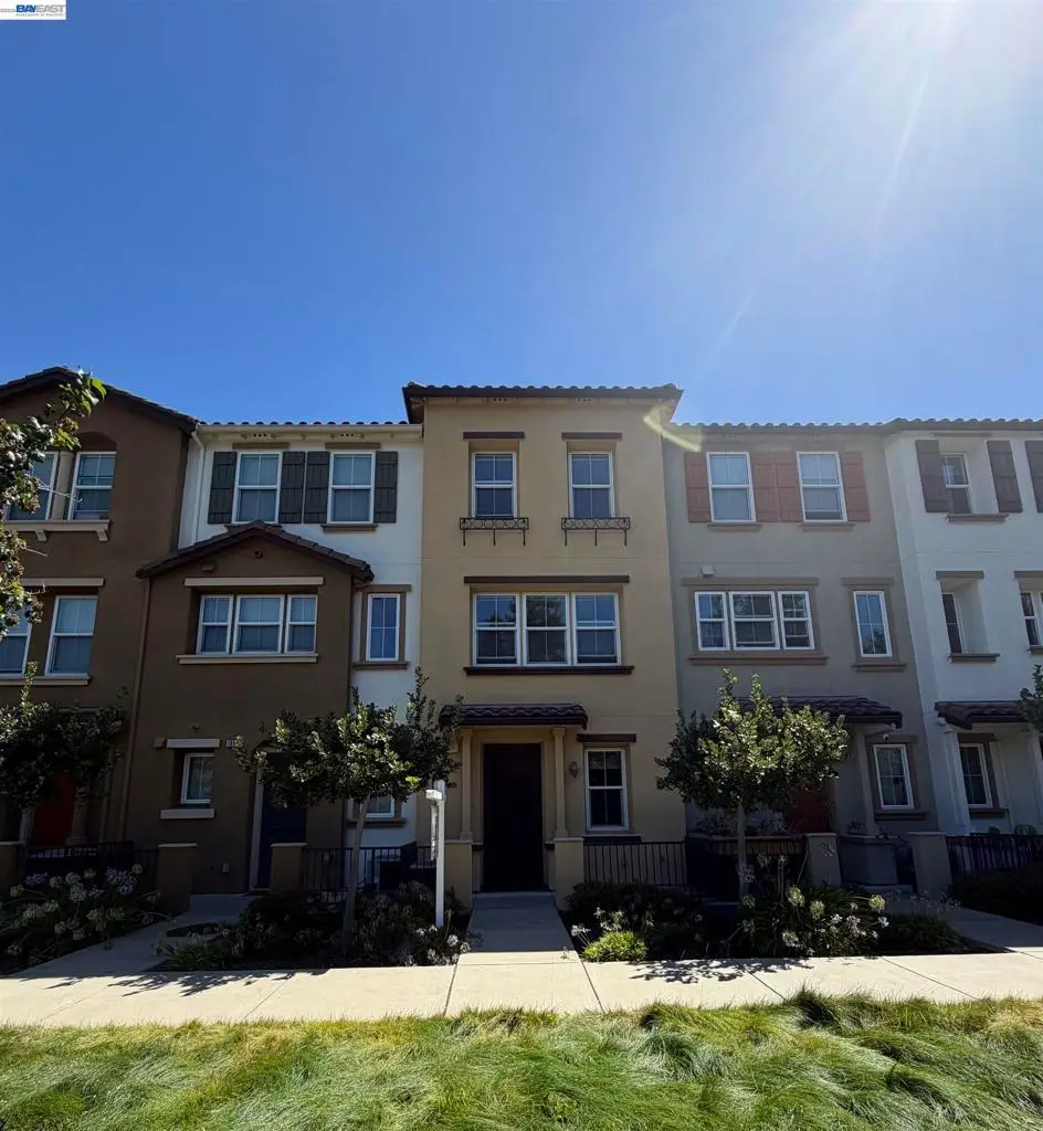 1056 Martin Luther King Dr., Hayward, CA 94541 - #1