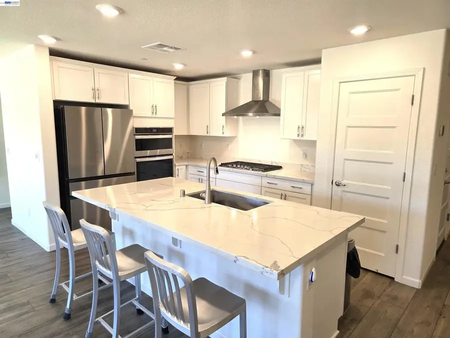 1721 Stephanie St, Manteca, CA 95337 - #2