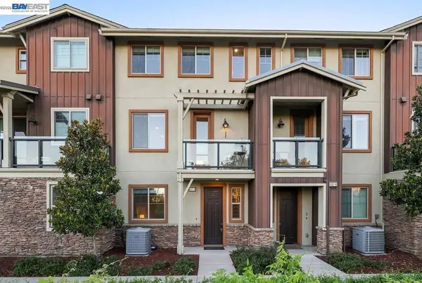 897 Tranquility Cir #7, Livermore, CA 94551