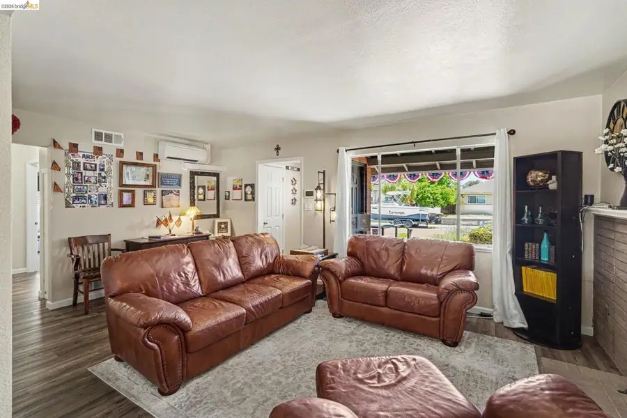 2108 Dennis Dr, Antioch, CA 94509 - #3