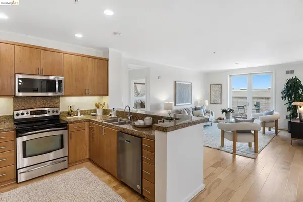 3090 Glascock St #303, Oakland, CA 94601