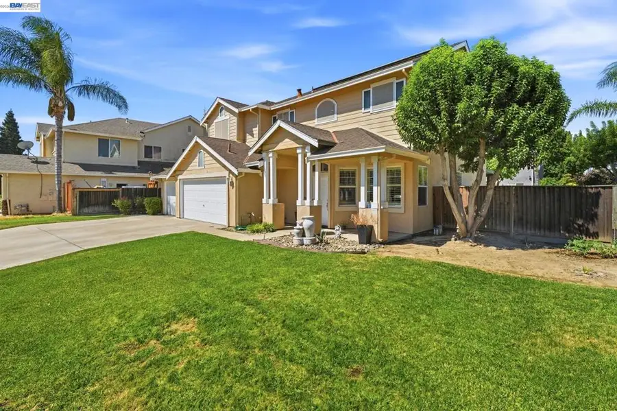 2833 Clover Hill Ct, Tracy, CA 95377 - #2