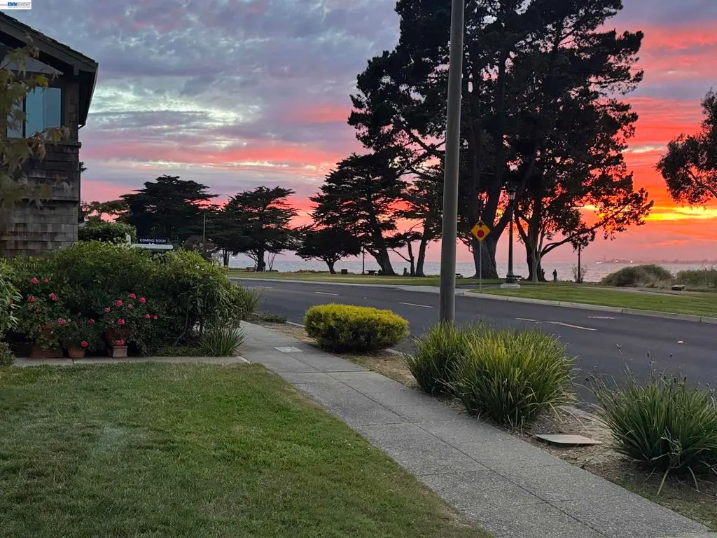 611 Harbor Rd, Alameda, CA 94502 - #1