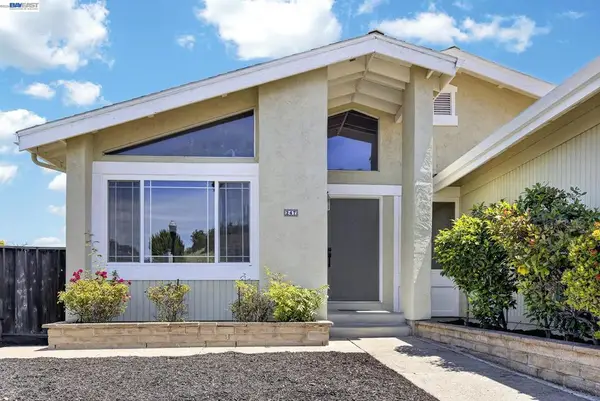 247 Sparrow Dr, Hercules, CA 94547