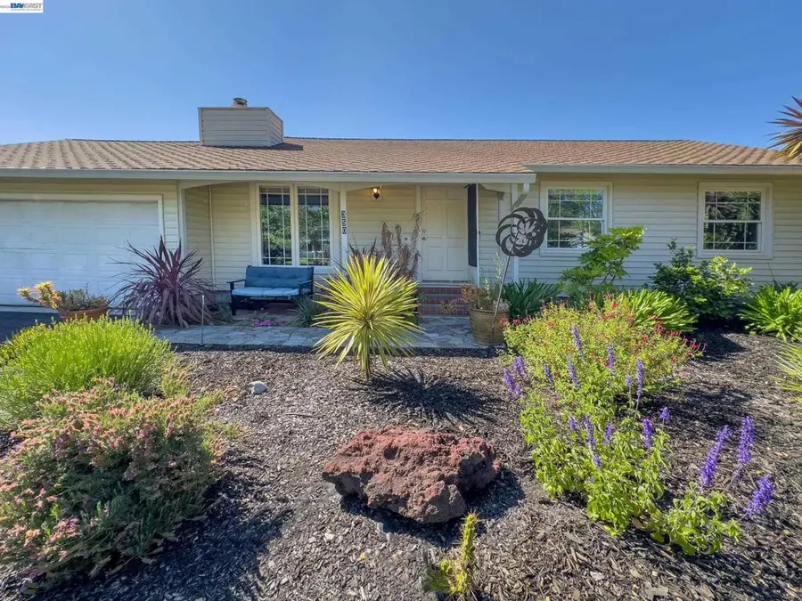 350 Strand Ave, Pleasant Hill, CA 94523 - #3