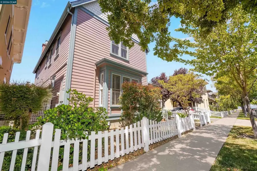 1220 Promenade St, Hercules, CA 94547 - #3