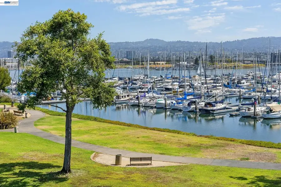 48 Invincible Ct #F19, Alameda, CA 94501 - #3