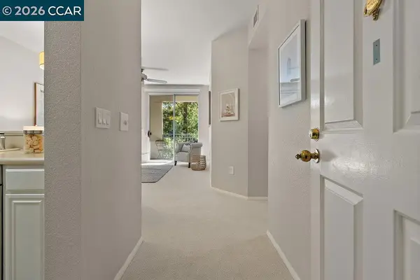 1860 Tice Creek Dr #1206, Walnut Creek, CA 94595