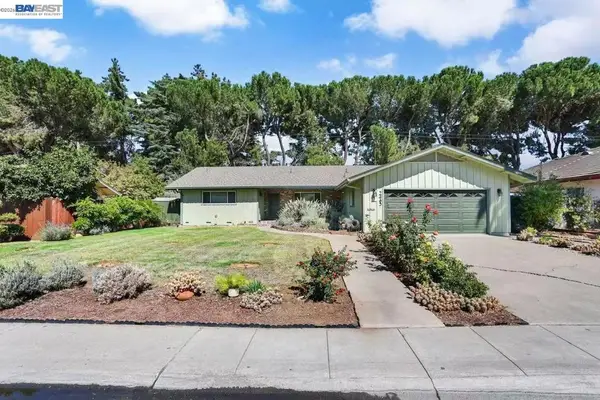 2465 W Benjamin Holt Dr, Stockton, CA 95207