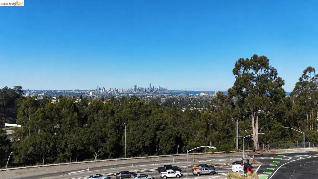 8 Hiller Dr., Oakland, CA 94618 - #1