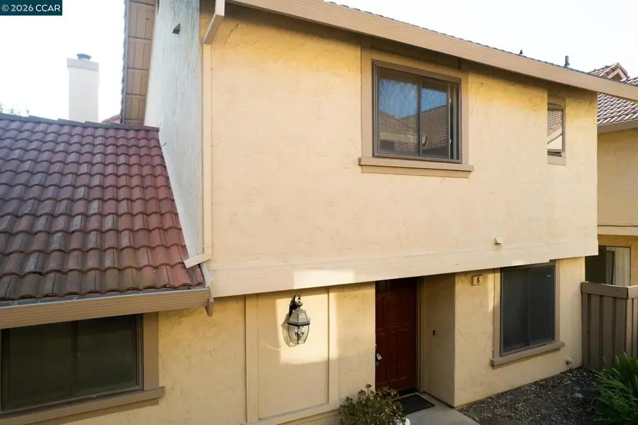 8 Del Prado Cir, Fairfield, CA 94533 - #2