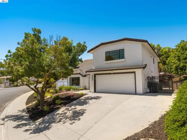 7966 Iglesia Dr, Dublin, CA 94568