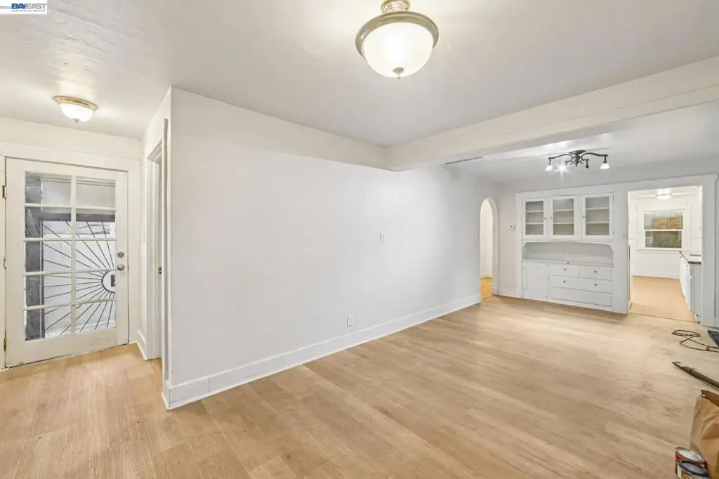 5826 Avenal, Oakland, CA 94605 - #1