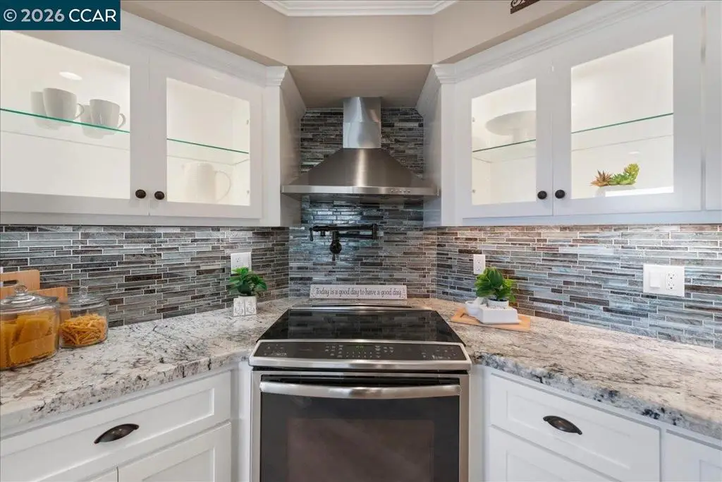 2501 Pine Knoll Dr #8, Walnut Creek, CA 94595 - #1