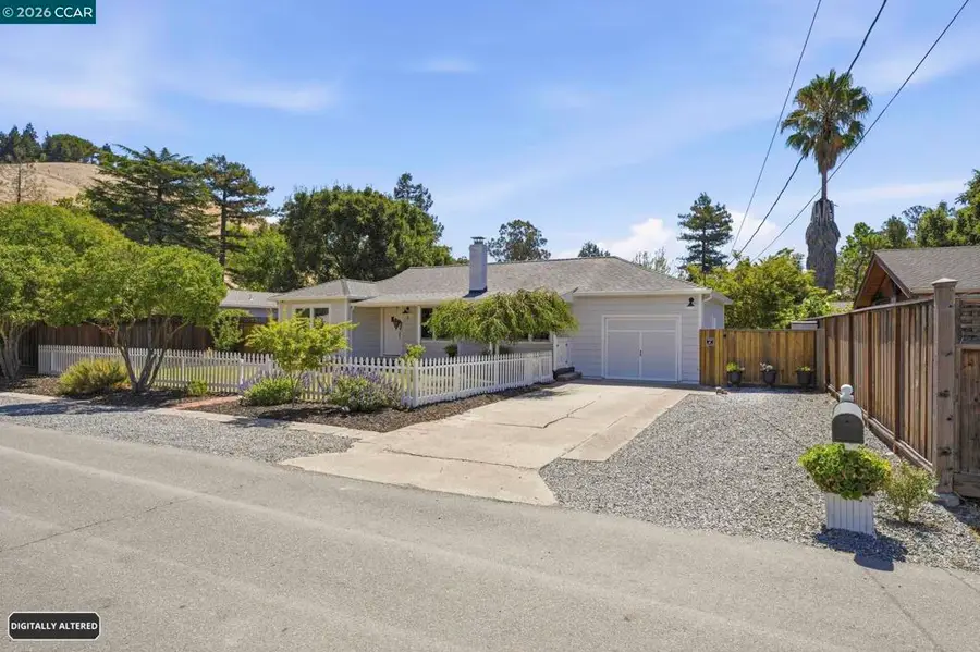 8 Lander Dr, Martinez, CA 94553 - #3