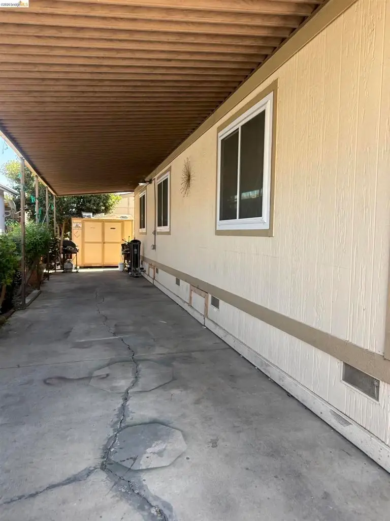 812 W Clover, Tracy, CA 95376 - #2