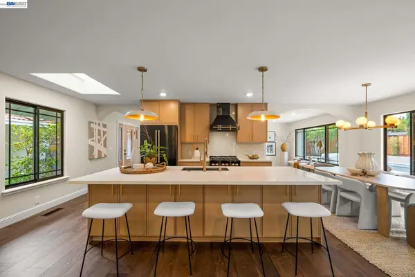 2883 Bowling Green Dr, Walnut Creek, CA 94598