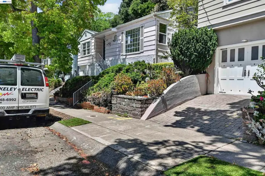 169 Marlow Dr, Oakland, CA 94605 - #3