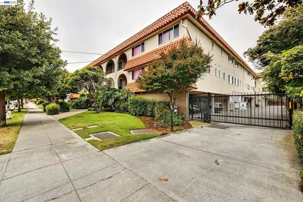 2133 Santa Clara Ave #328, Alameda, CA 94501