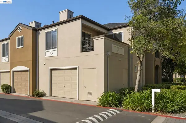 690 Applause Pl, San Jose, CA 95134
